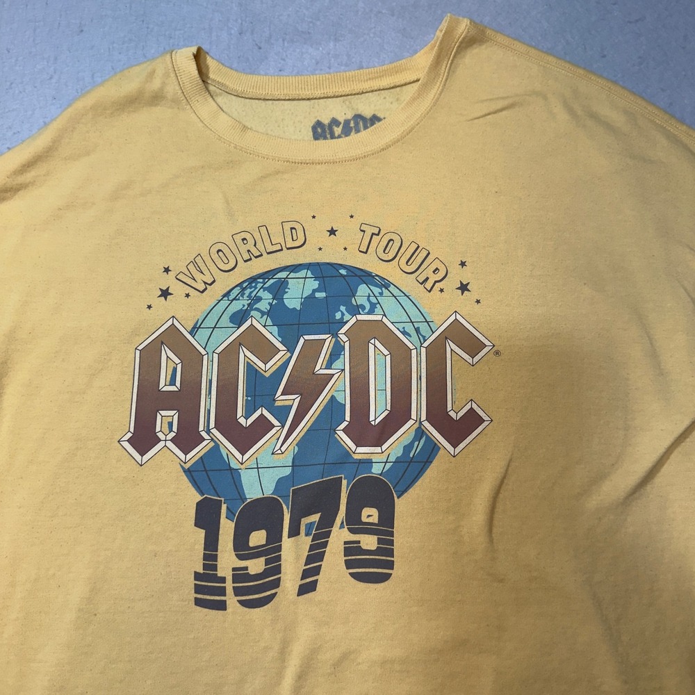 AC/DC World Tour 1979 Graphic Sweatshirt‎ Yellow Long Sleeve 1X Lightweight